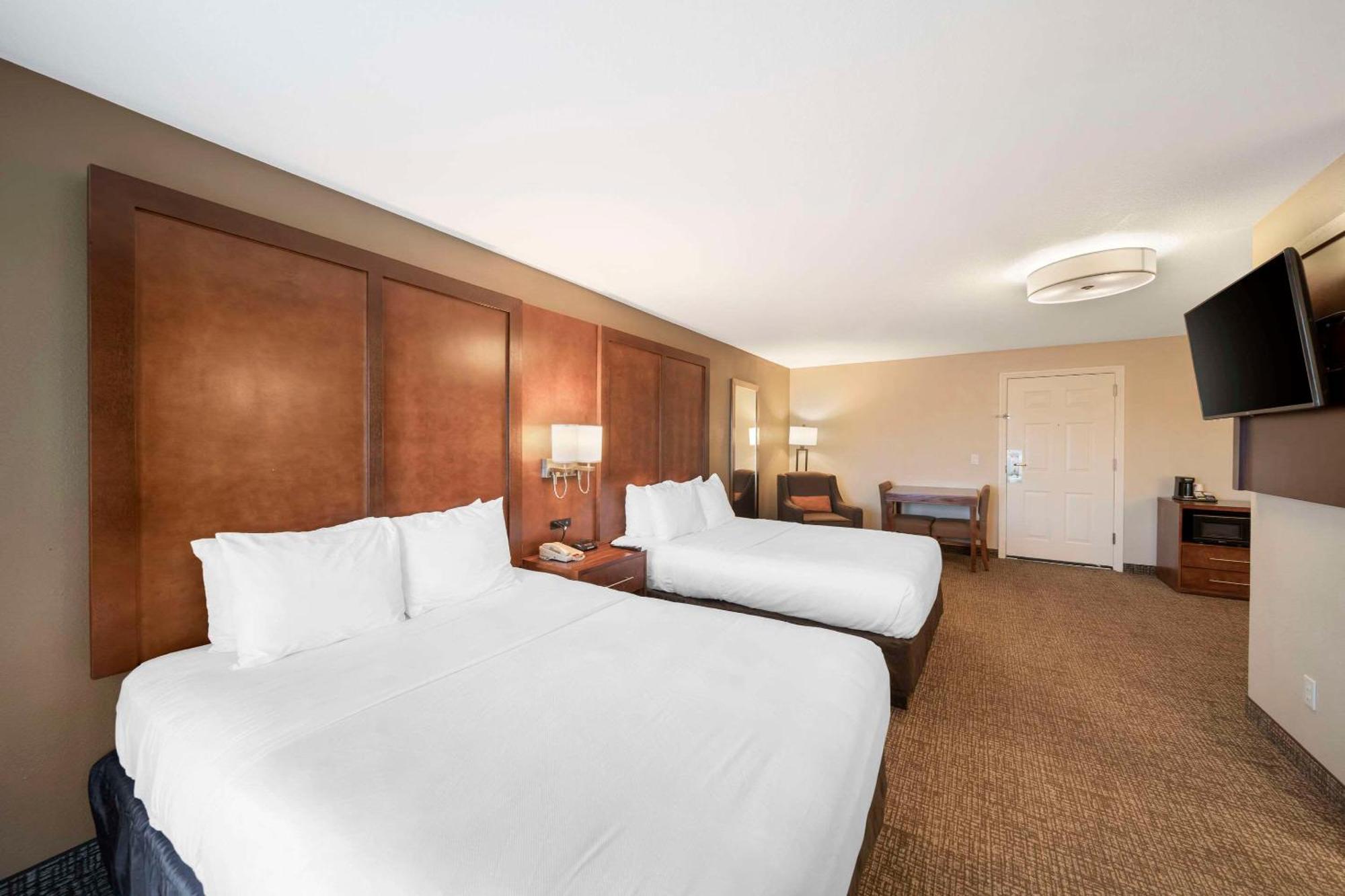 คอมฟอร์ต สวีท เรด บลัฟฟ์ เนียร์ ไอ-5 Hotel ภายนอก รูปภาพ