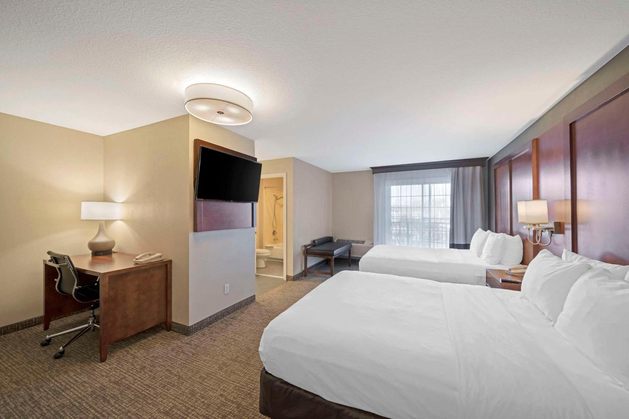 คอมฟอร์ต สวีท เรด บลัฟฟ์ เนียร์ ไอ-5 Hotel ภายนอก รูปภาพ