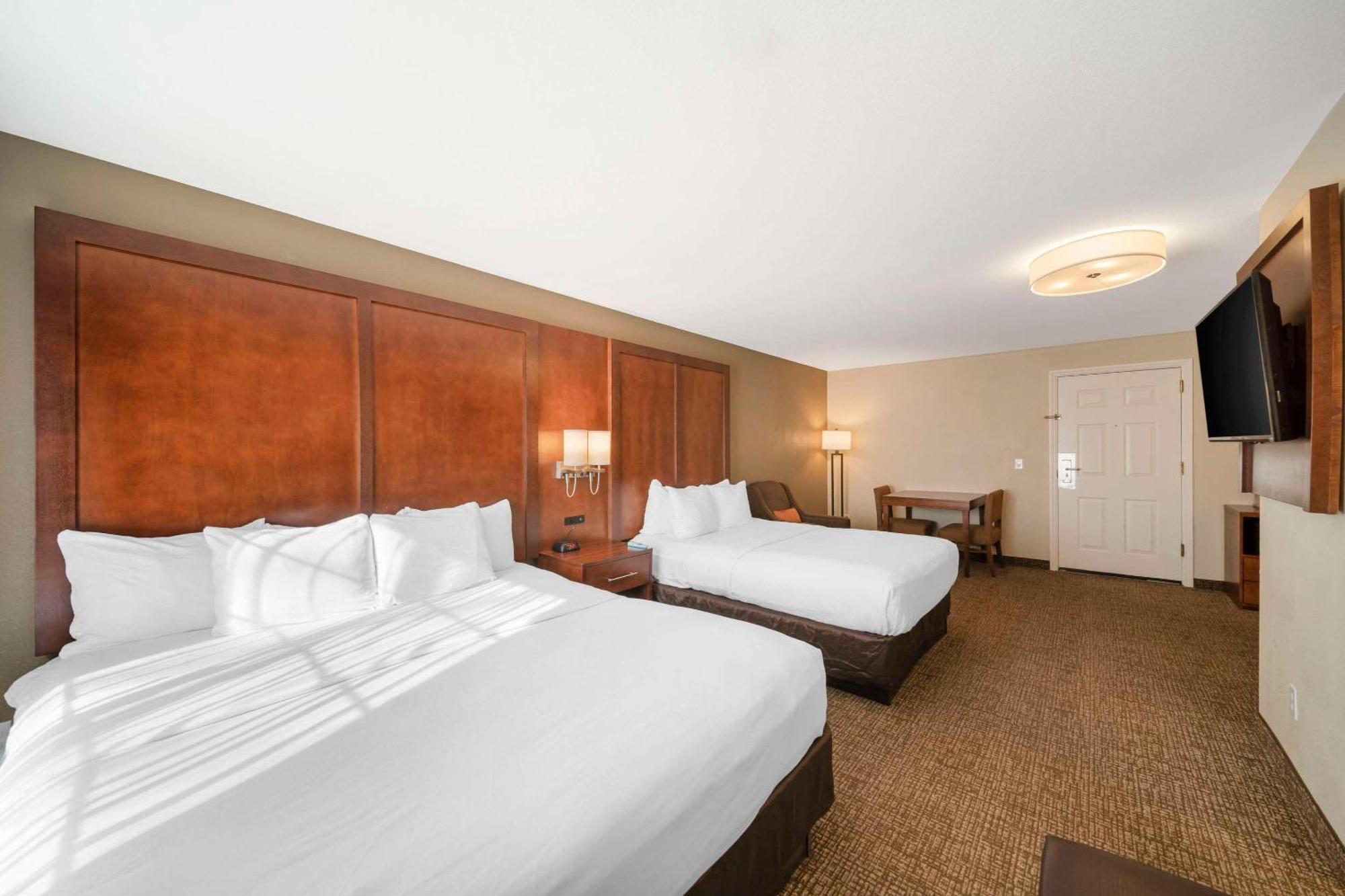 คอมฟอร์ต สวีท เรด บลัฟฟ์ เนียร์ ไอ-5 Hotel ภายนอก รูปภาพ
